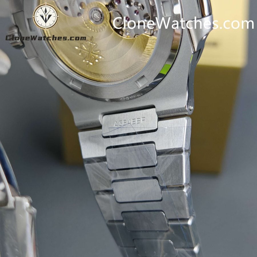 Patek Philippe Super Clone Watches 1:1 Nautilus 5711 Green Dial Diamond Bezel - Image 10