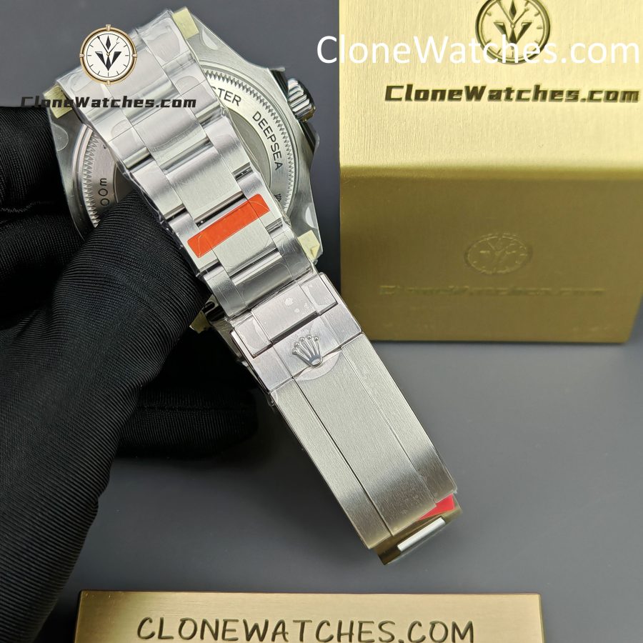 Rolex Super Clone Watches 1:1 Deepsea Sea Dweller Gradient Blue Dial M126660 3235 Movement - Image 7