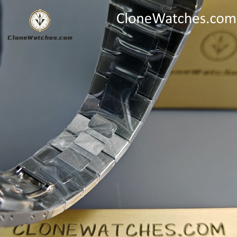 Patek Philippe Super Clone Watches 1:1 Nautilus Moon Phase 5712 Blue Dial New Clasp - Image 9