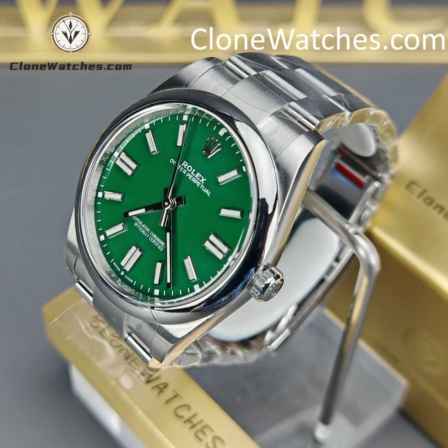 Rolex Super Clone Watches 1:1 Oyster Perpetual Green Dial 41mm M124300 3230 Movement - Image 3