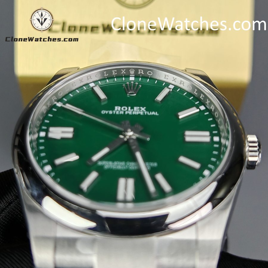 Rolex Super Clone Watches 1:1 Oyster Perpetual Green Dial 41mm M124300 3230 Movement - Image 13