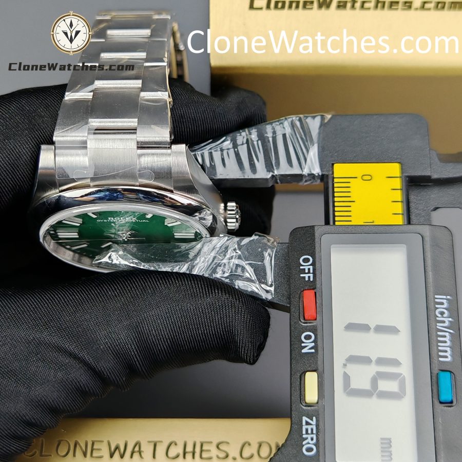 Rolex Super Clone Watches 1:1 Oyster Perpetual Green Dial 41mm M124300 3230 Movement - Image 15