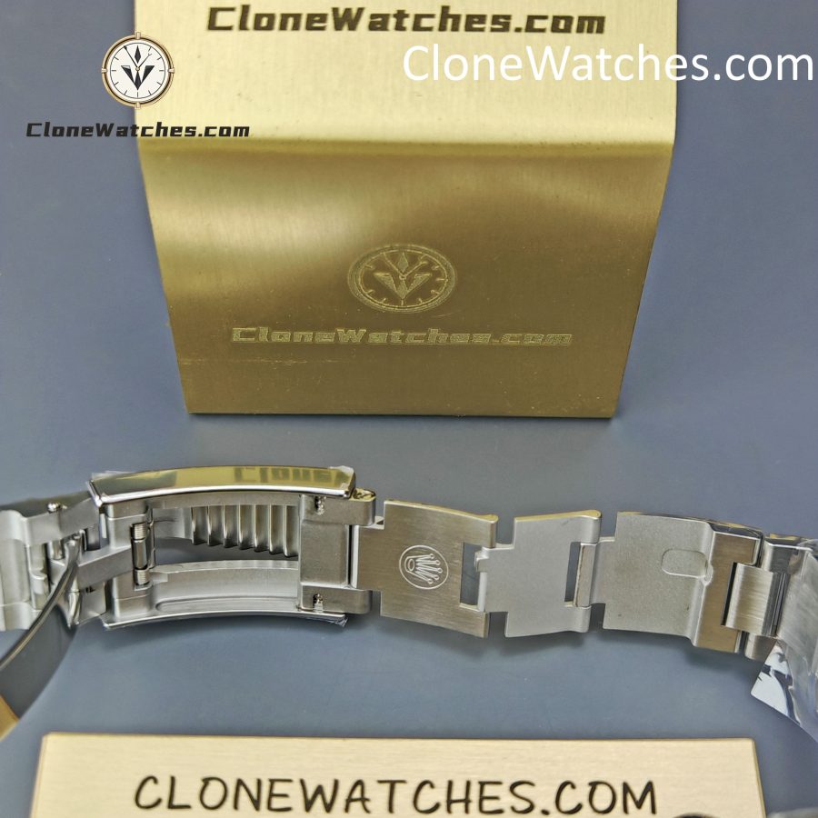 Rolex Super Clone Watches 1:1 Deepsea Sea Dweller Gradient Blue Dial M126660 3235 Movement - Image 13
