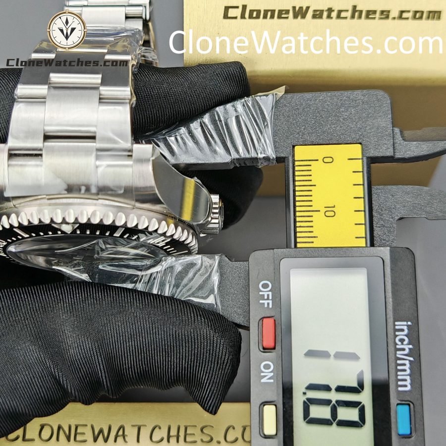 Rolex Super Clone Watches 1:1 Deepsea Sea Dweller Gradient Blue Dial M126660 3235 Movement - Image 16