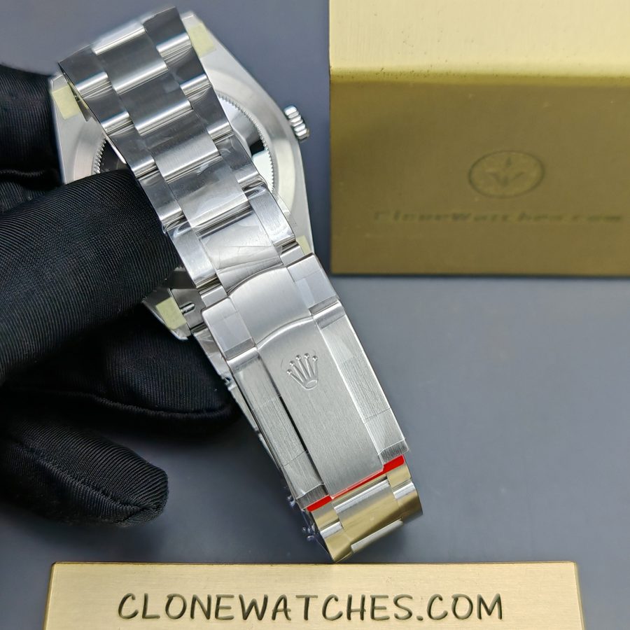 Rolex Super Clone Watches 1:1 Oyster Perpetual Red Dial 41mm M124300 3230 Movement - Image 7