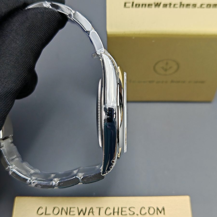 Rolex Super Clone Watches 1:1 Oyster Perpetual Red Dial 41mm M124300 3230 Movement - Image 9