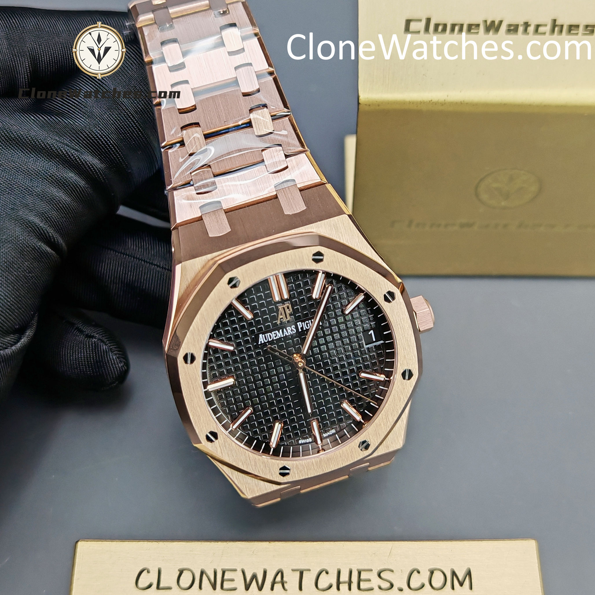 Audemars Piguet Super Clone Watches 1:1 Royal Oak Rose Gold 15500 Black Dial - Image 5