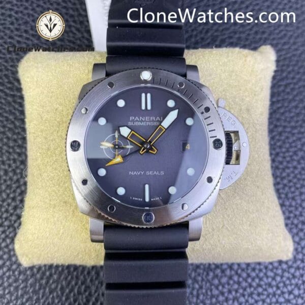 Super Clone Watches – Panerai Submersible GMT PAM01323