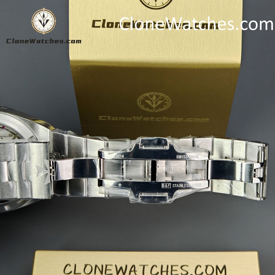 Vacheron Constantin Super Clone Watches 1:1 Overseas 4500V/210A-B128 Blue Dial - Image 10
