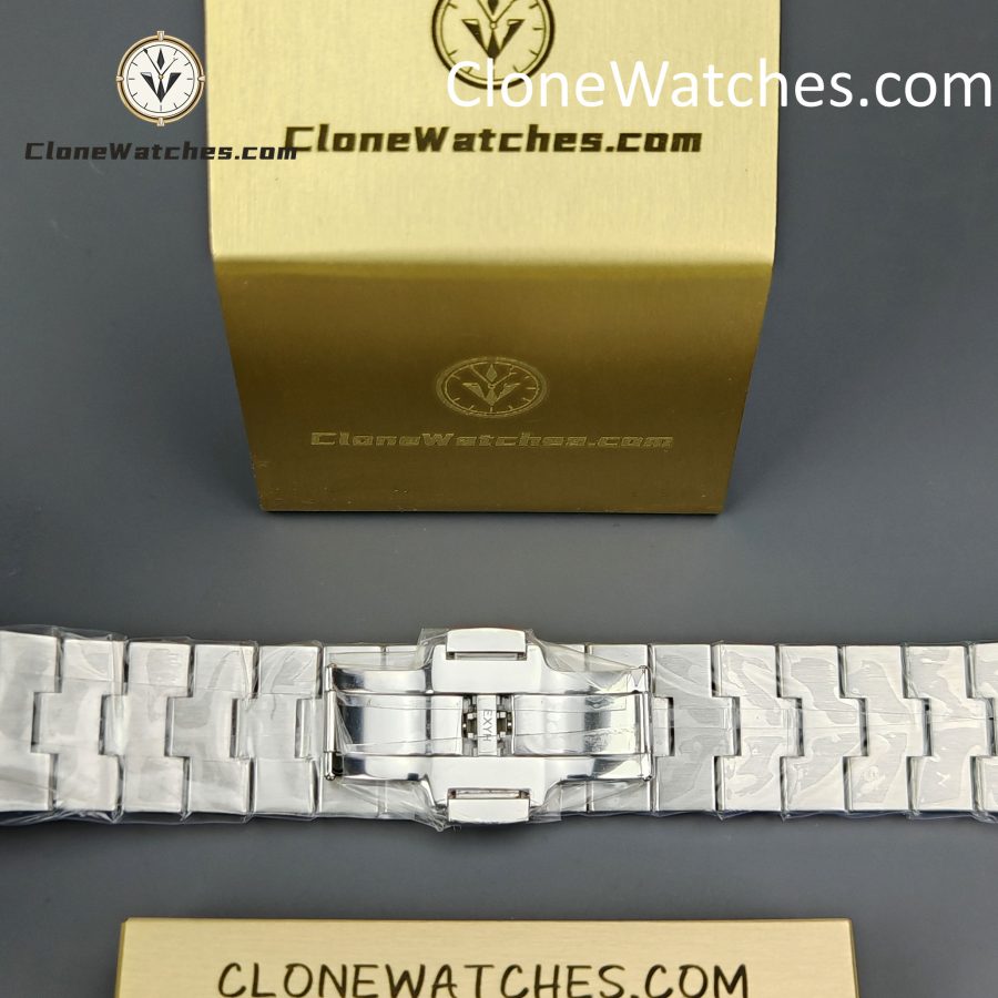 Vacheron Constantin Super Clone Watches 1:1 Overseas 4500V/210A-B128 Blue Dial - Image 12