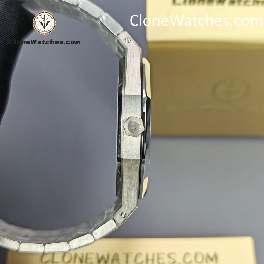Audemars Piguet Super Clone Watches 1:1 Royal Oak “Jumbo” 15202IP Blue Dial - Image 8