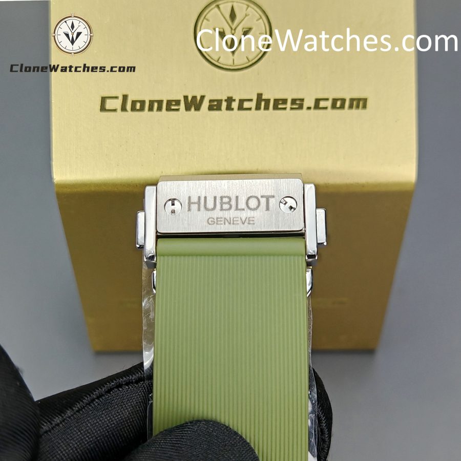 Hublot Super Clone Watches 1:1 Classic Fusion Titanium Green 42MM 542.NX.8970.RX - Image 7