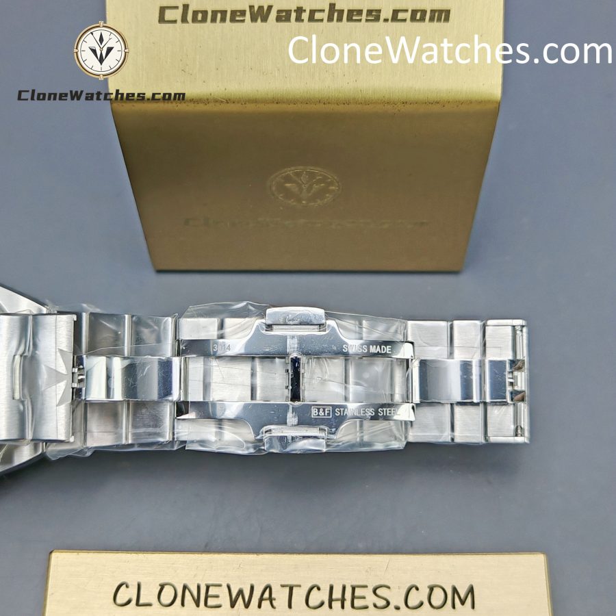 Vacheron Constantin Super Clone Watches 1:1 Overseas 4500V/210A-B126 Silvery white  Dial - Image 11