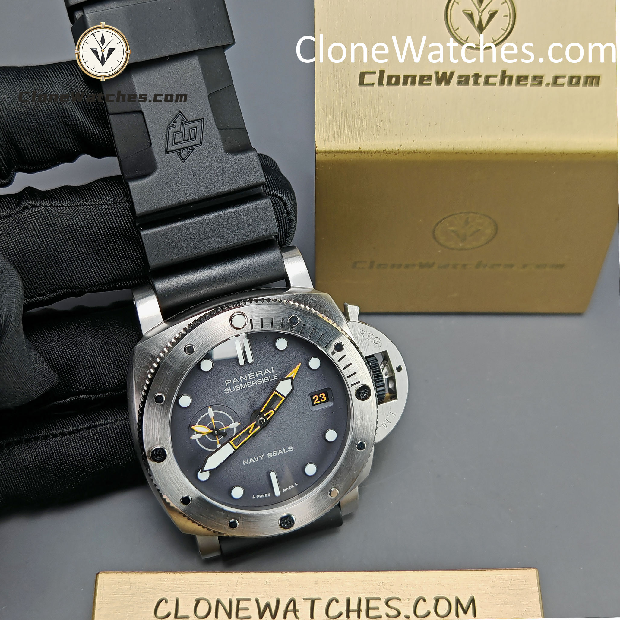 Panerai Super Clone Watches 1:1 Submersible GMT Navy SEALs PAM01323 Gradient Gray dial - Image 5