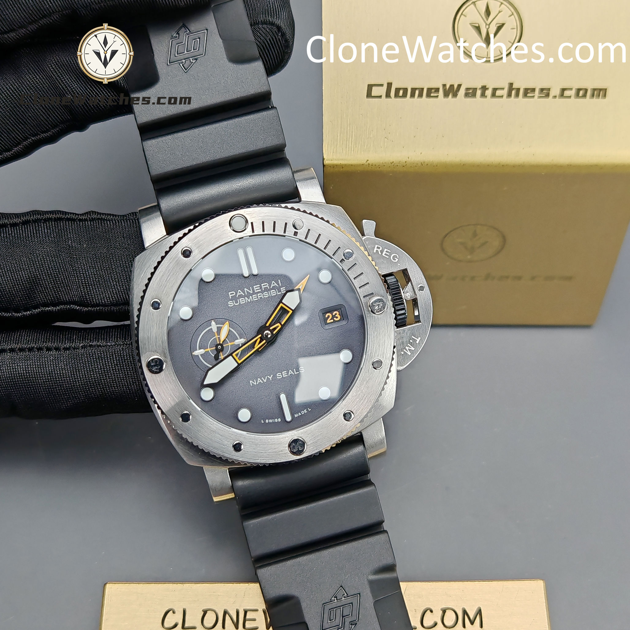 Panerai Super Clone Watches 1:1 Submersible GMT Navy SEALs PAM01323 Gradient Gray dial - Image 6