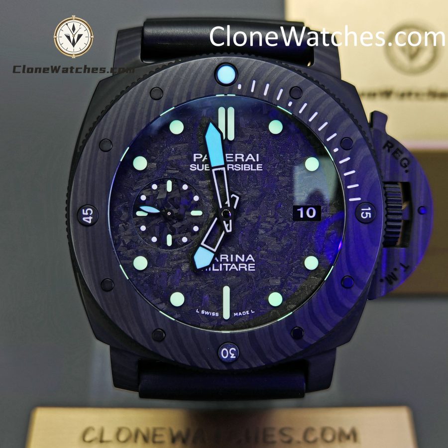 Panerai  1:1 Submersible Marina Militare Carbotech PAM 00979 - Image 2