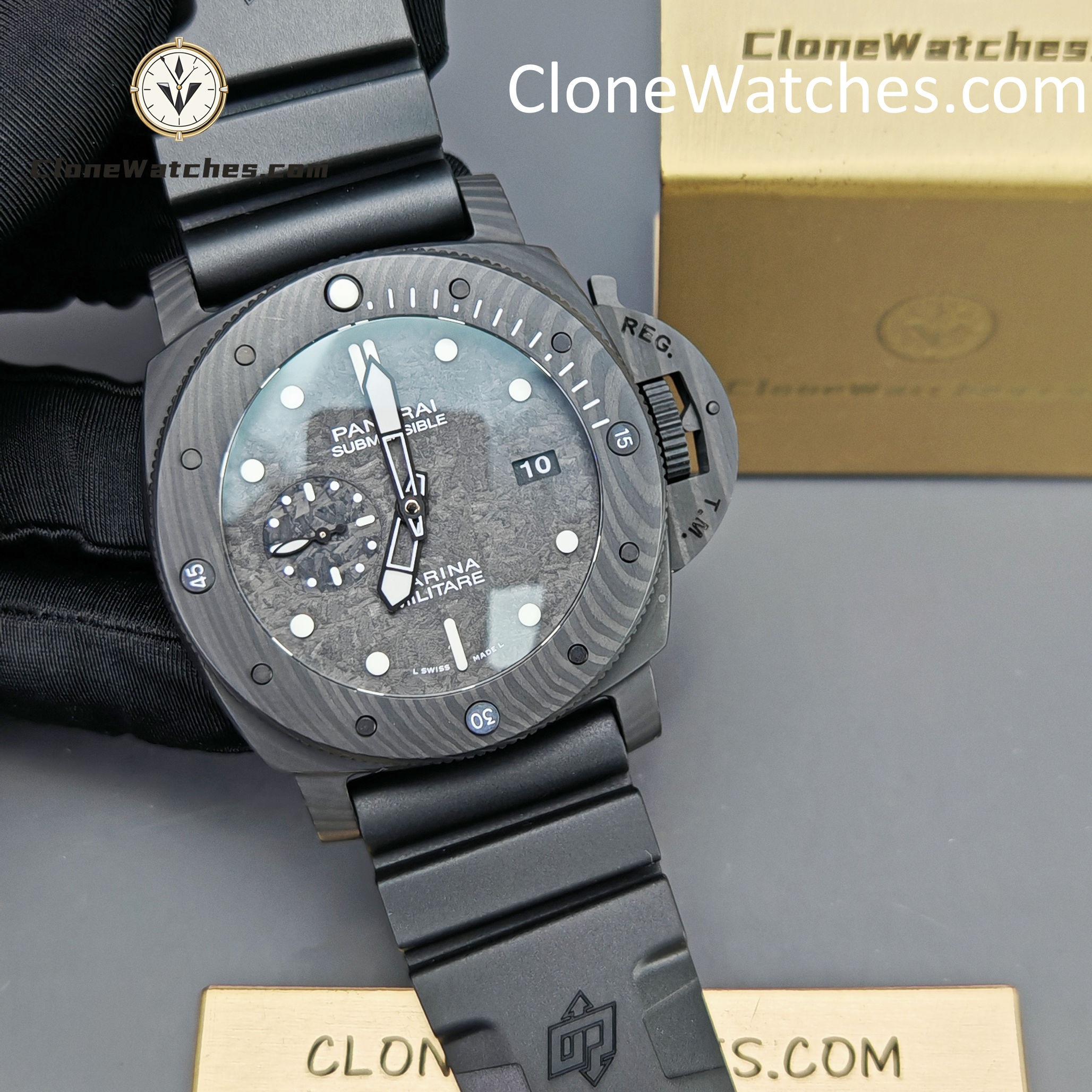 Panerai  1:1 Submersible Marina Militare Carbotech PAM 00979 - Image 6