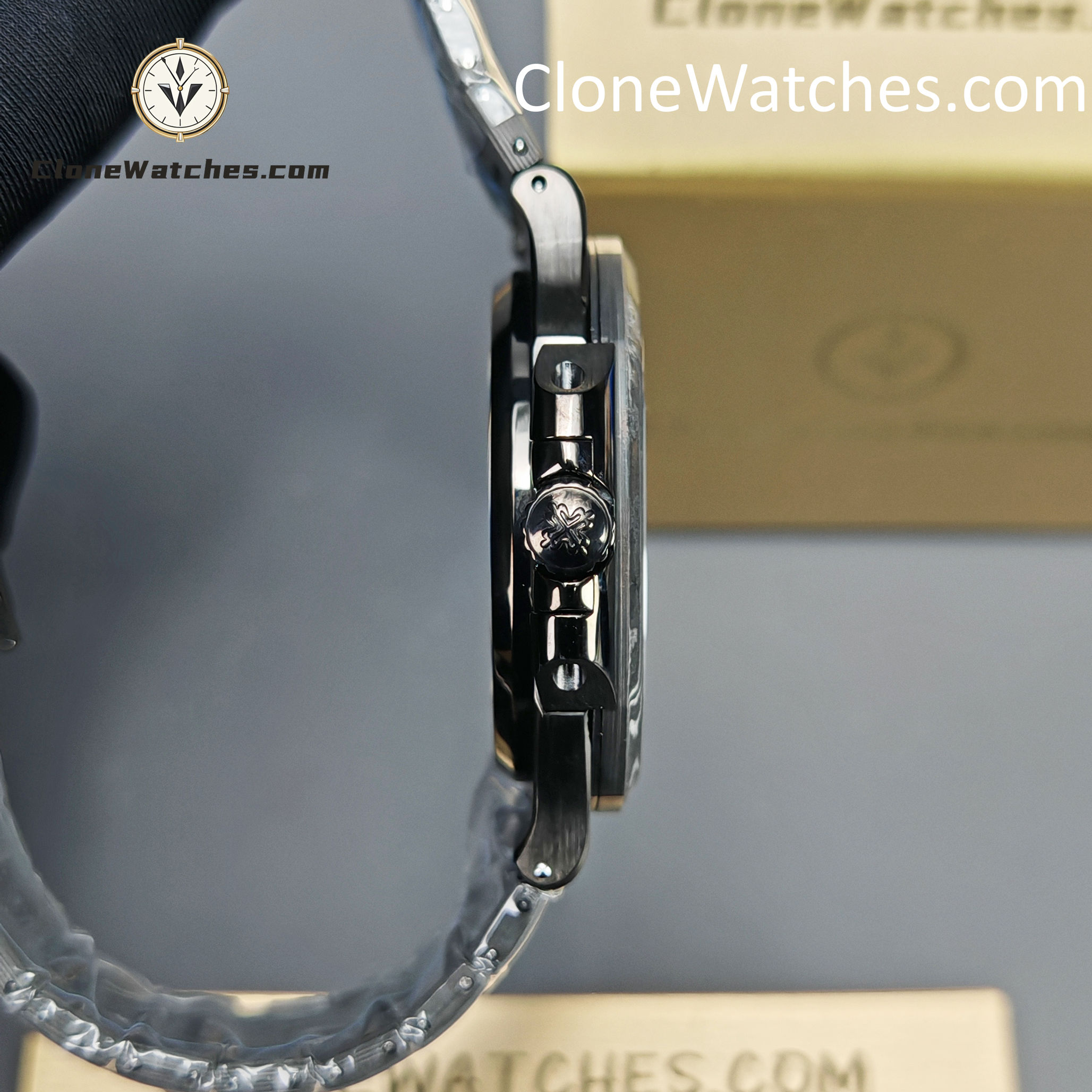 Modified Super Clone Watches 1:1 DiW Patek Philippe Nautilus CARBON BLACK 5711 - Image 8