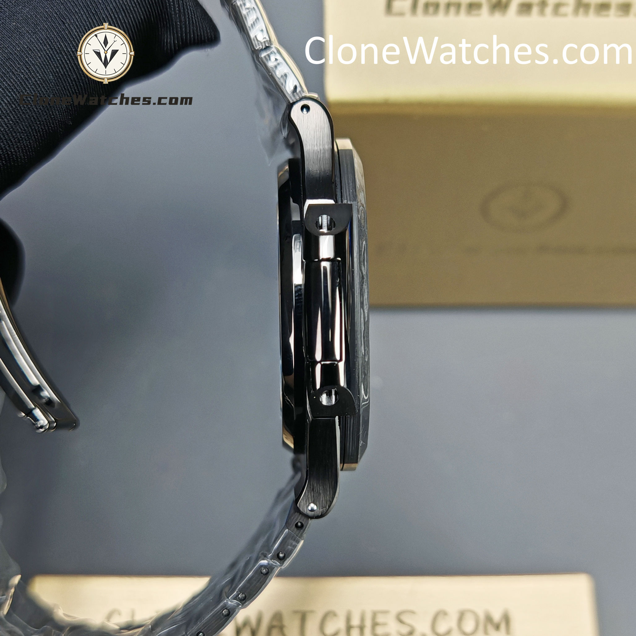 Modified Super Clone Watches 1:1 DiW Patek Philippe Nautilus CARBON BLACK 5711 - Image 9