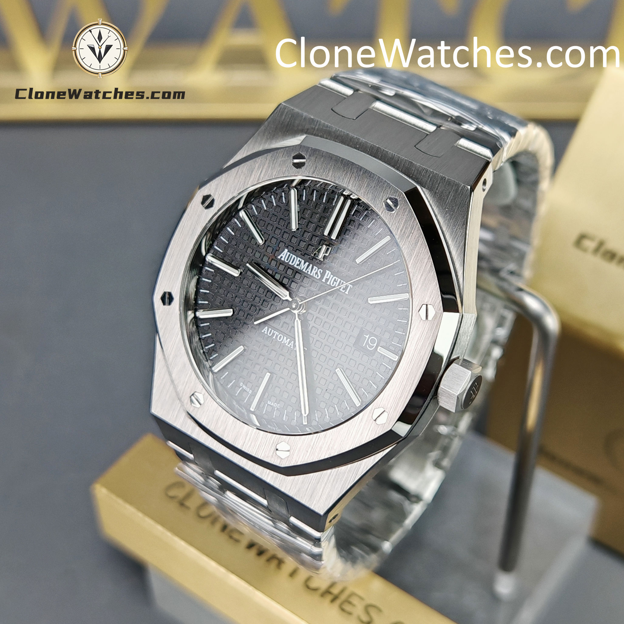 Audemars Piguet Super Clone Watches 1:1 Royal Oak 15400 Black Dial - Image 3