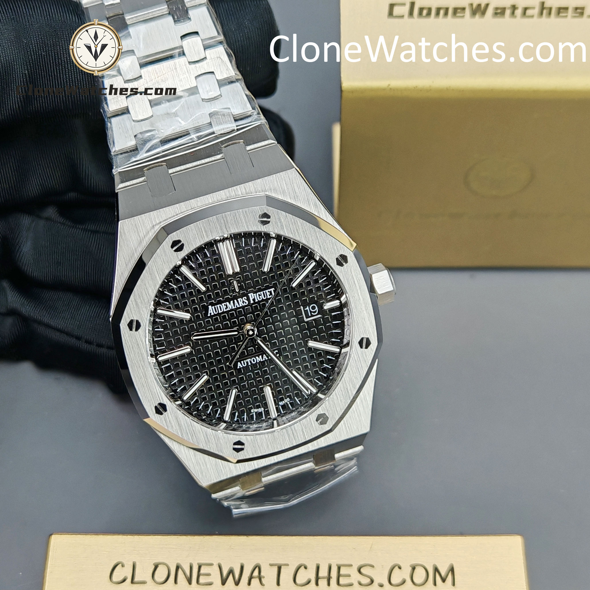 Audemars Piguet Super Clone Watches 1:1 Royal Oak 15400 Black Dial - Image 5