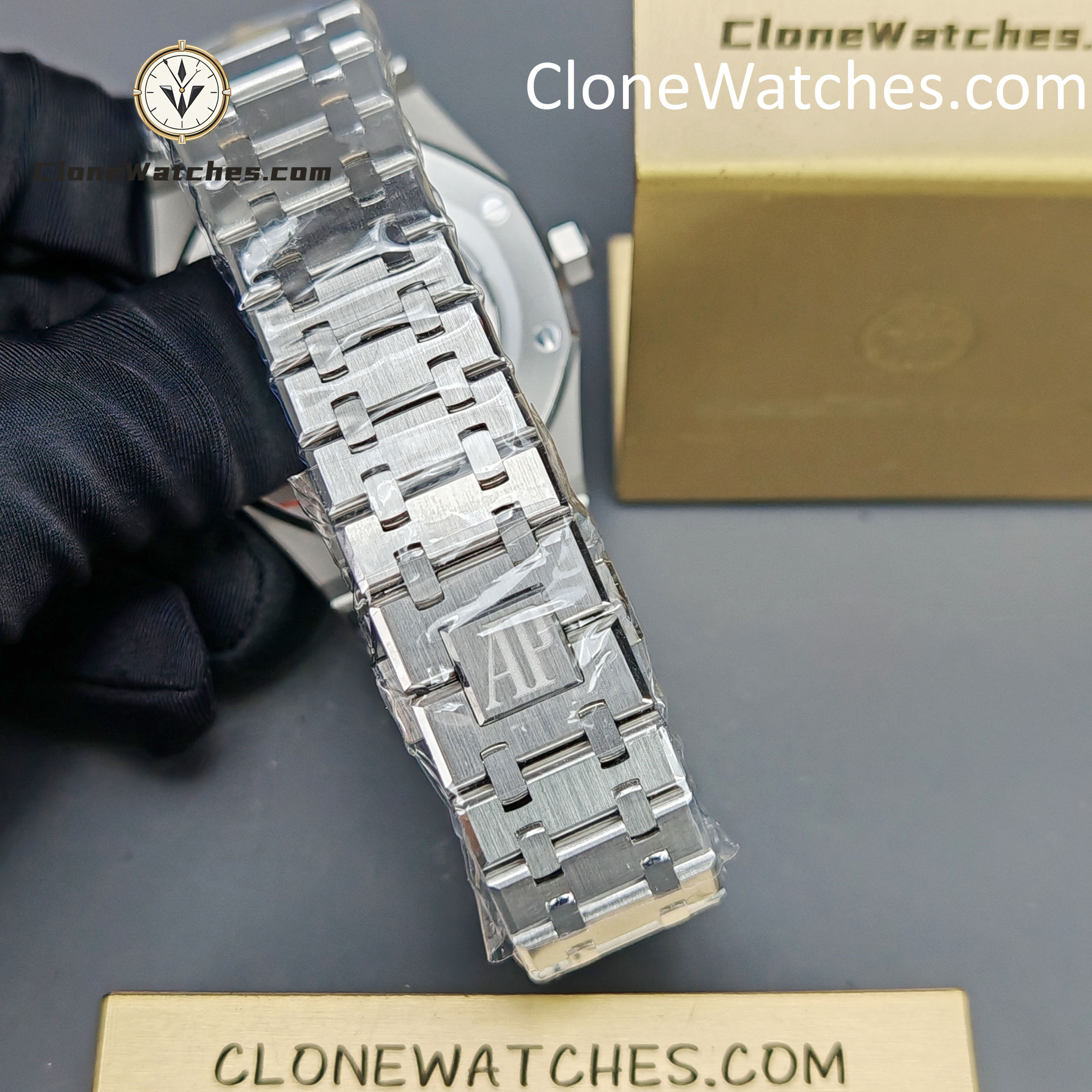 Audemars Piguet Super Clone Watches 1:1 Royal Oak 15400 Black Dial - Image 7