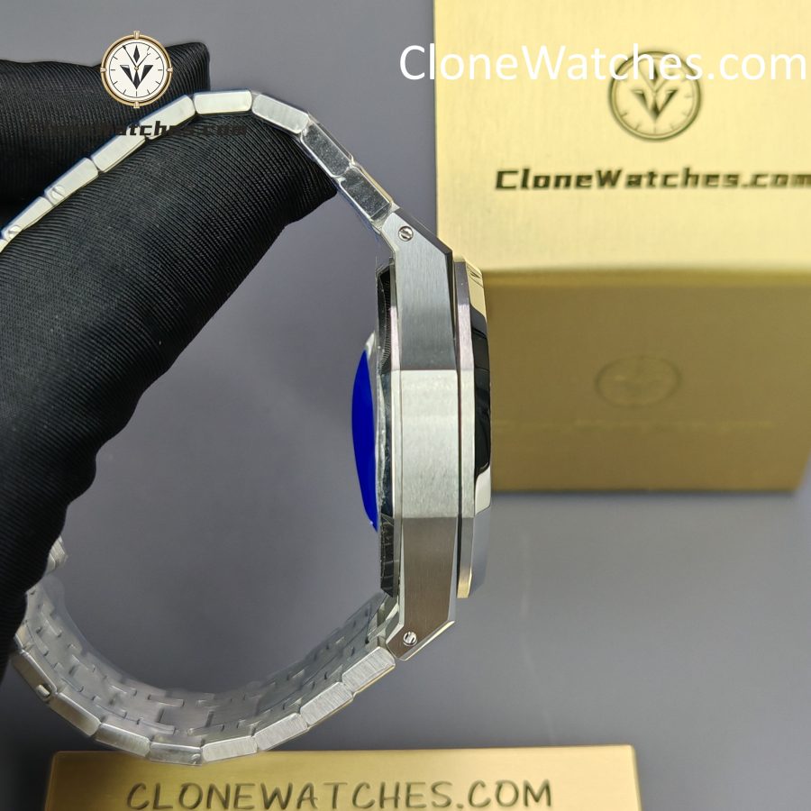 Audemars Piguet Super Clone Watches 1:1 Royal Oak Blue Dial 26240 Selfwinding Chronograph - Image 9