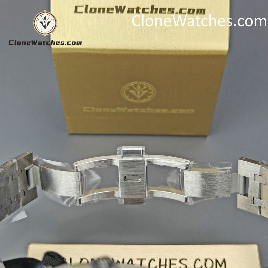Audemars Piguet Super Clone Watches 1:1 Royal Oak Green Dial 26240 Selfwinding Chronograph - Image 10