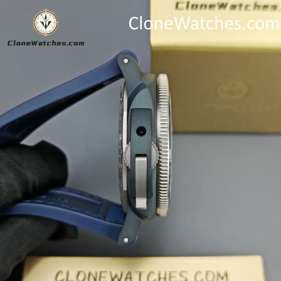 Panerai Super Clone Watches 1:1 Submersible Luna Rossa Ti-Ceramitech PAM01543 White Dial - Image 6