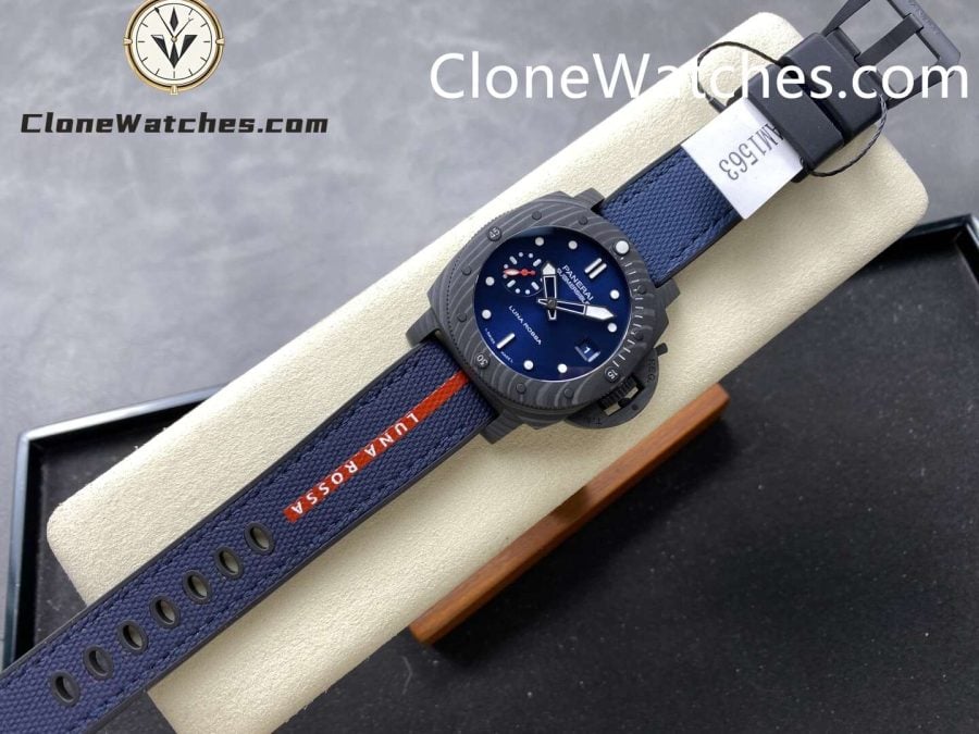 Panerai Super Clone Watches 1:1 Submersible Luna Rossa Carbotech™ PAM01563 Blue Dial - Image 4