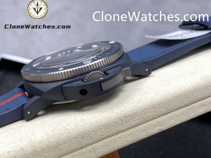 Panerai Super Clone Watches 1:1 Submersible QuarantaQuattro Luna Rossa Ti-Ceramitech™ PAM01466 Blue Dial - Image 6