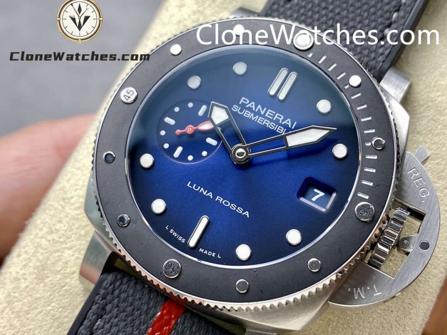 Panerai Super Clone Watches 1:1 Submersible Luna Rossa PAM01565 Blue Dial 42mm - Image 2