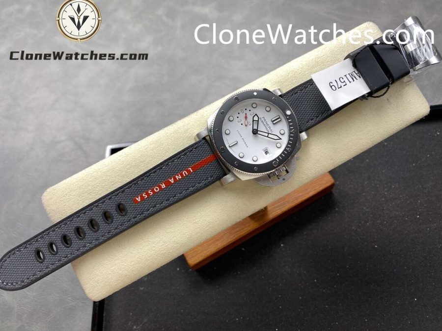 Panerai Super Clone Watches 1:1 Submersible Luna Rossa PAM01579 White Dial 42mm - Image 4