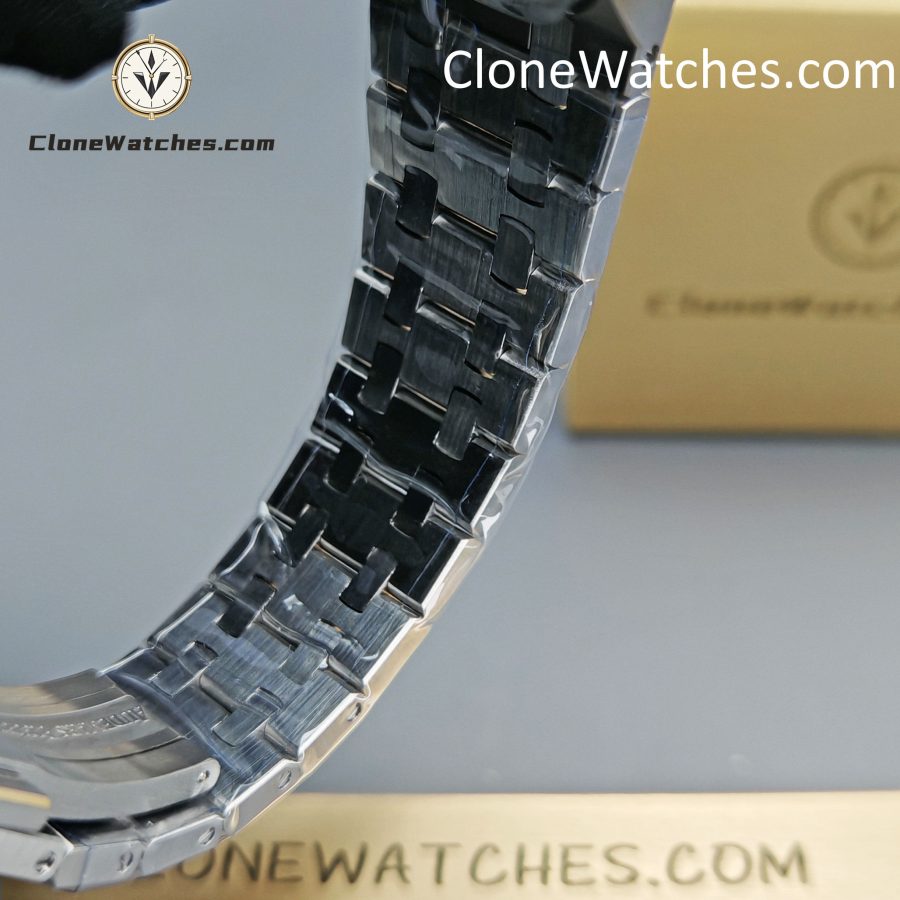 Audemars Piguet Super Clone Watches 1:1 Royal Oak 15451ST Blue Dial 37MM - Image 10