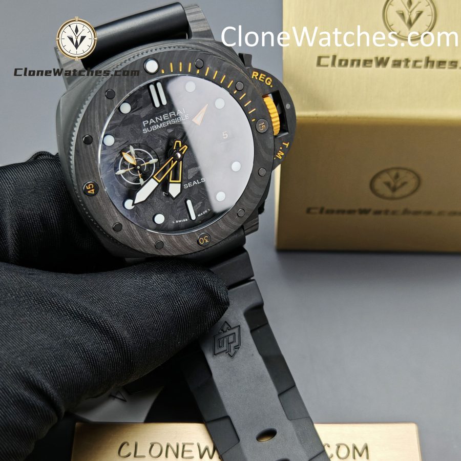 Panerai Super Clone Watches 1:1 Submersible GMT Carbotech™ PAM01324 44mm - Image 4