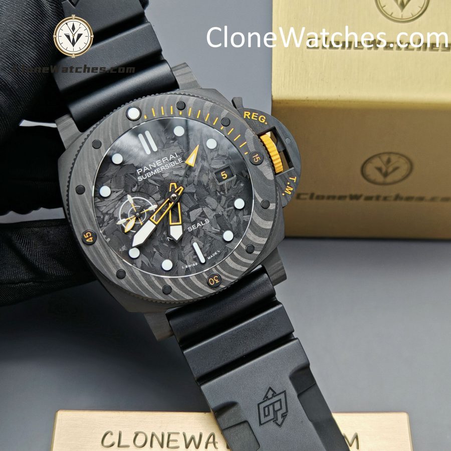 Panerai Super Clone Watches 1:1 Submersible GMT Carbotech™ PAM01324 44mm - Image 6