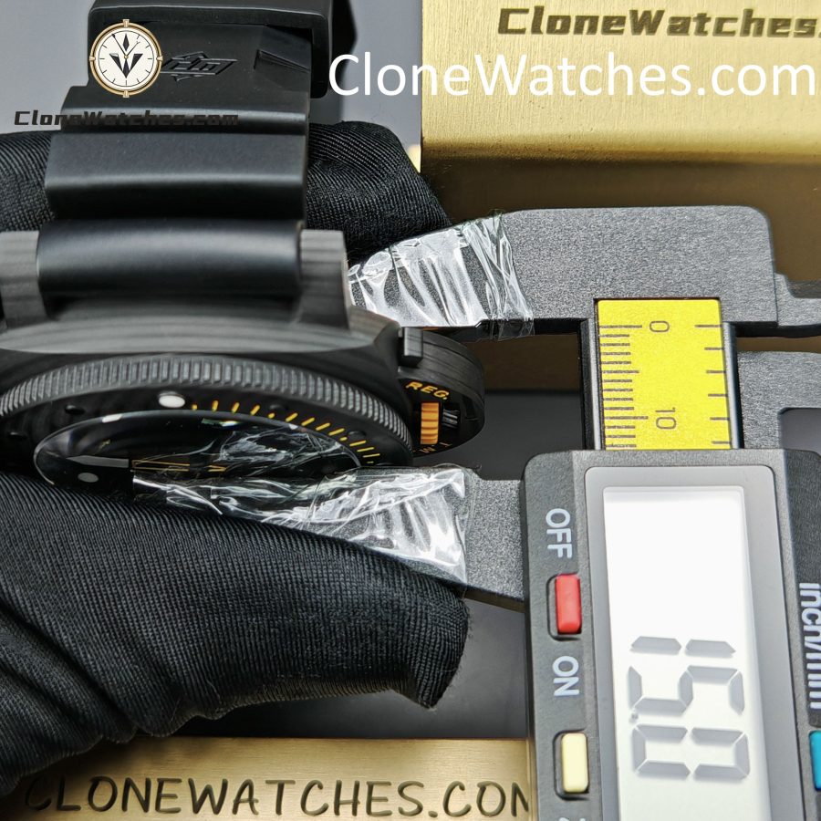 Panerai Super Clone Watches 1:1 Submersible GMT Carbotech™ PAM01324 44mm - Image 13