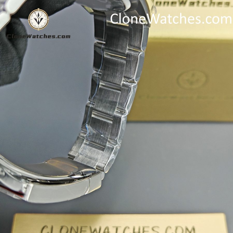Rolex Super Clone Watches 1:1 Oyster Perpetual Silver Dial 36mm m126000-0001 3230 Movement - Image 10