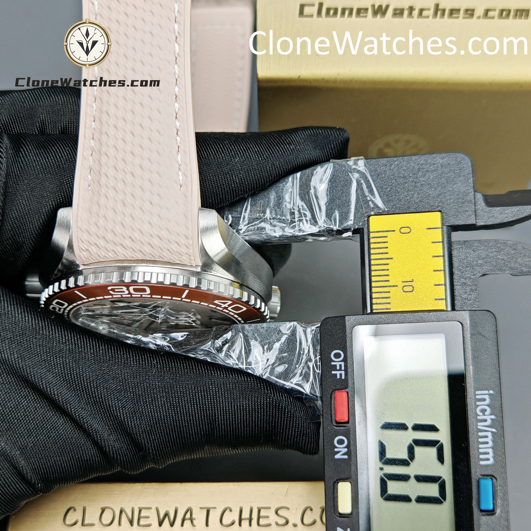 OMEGA Super Clone Watches 1:1 Seamaster Planet Ocean 600m 215.32.44.21.09.001 43.5MM - Image 16