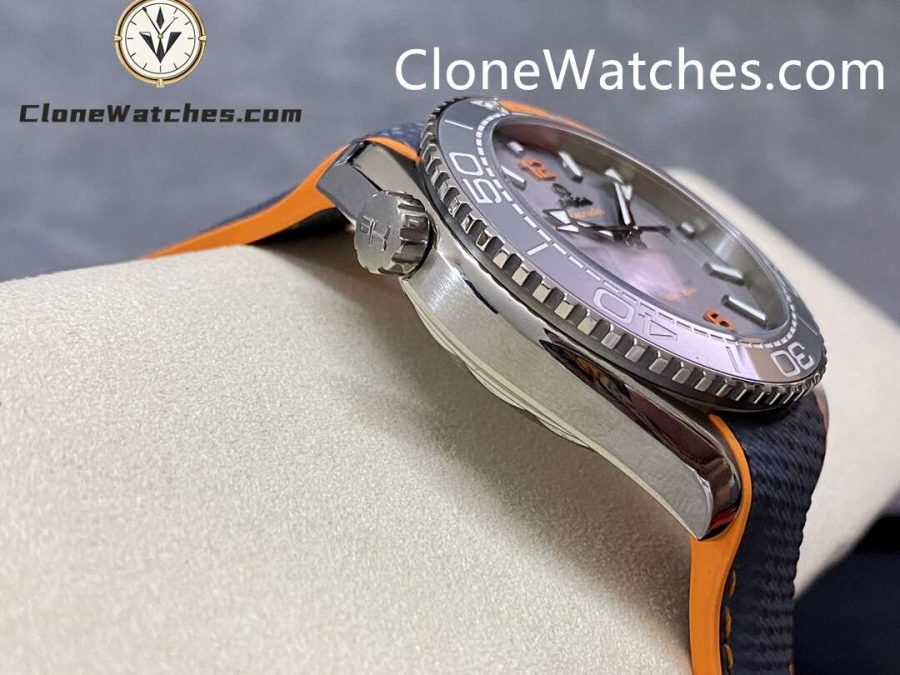 OMEGA Super Clone Watches 1:1 Seamaster Ocean Planet 600M 215.92.44.21.99.001 43.5MM - Image 5