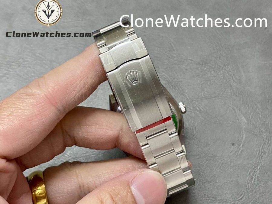 Rolex Super Clone Watches 1:1 Oyster Perpetual Red Dial 36mm m126000-0007 3230 Movement - Image 9