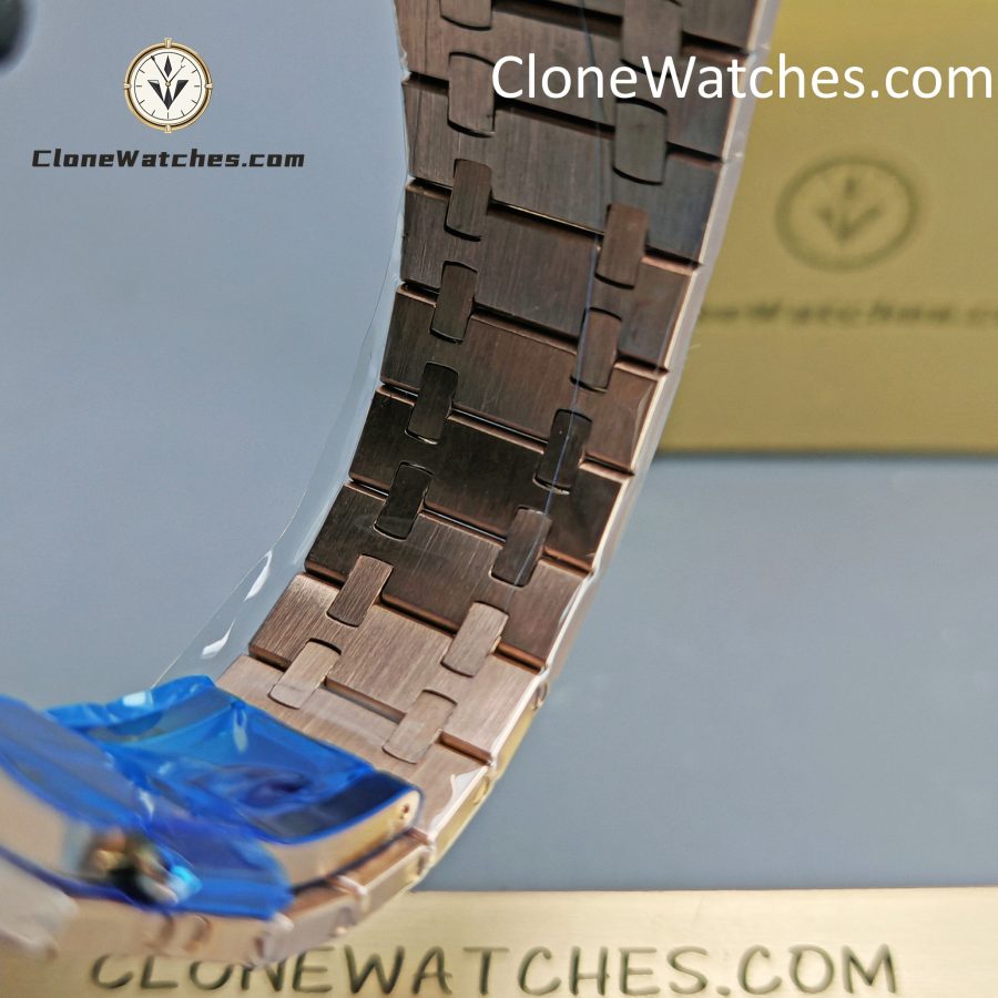 Audemars Piguet Super Clone Watches 1:1 Royal Oak Rose Gold 26239 Blue Dial - Image 10