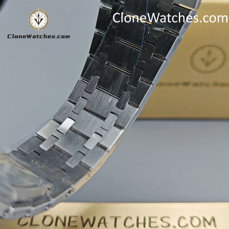 Audemars Piguet Super Clone Watches 1:1 Royal Oak Smoky Blue Dial 26240BA Selfwinding Chronograph - Image 10