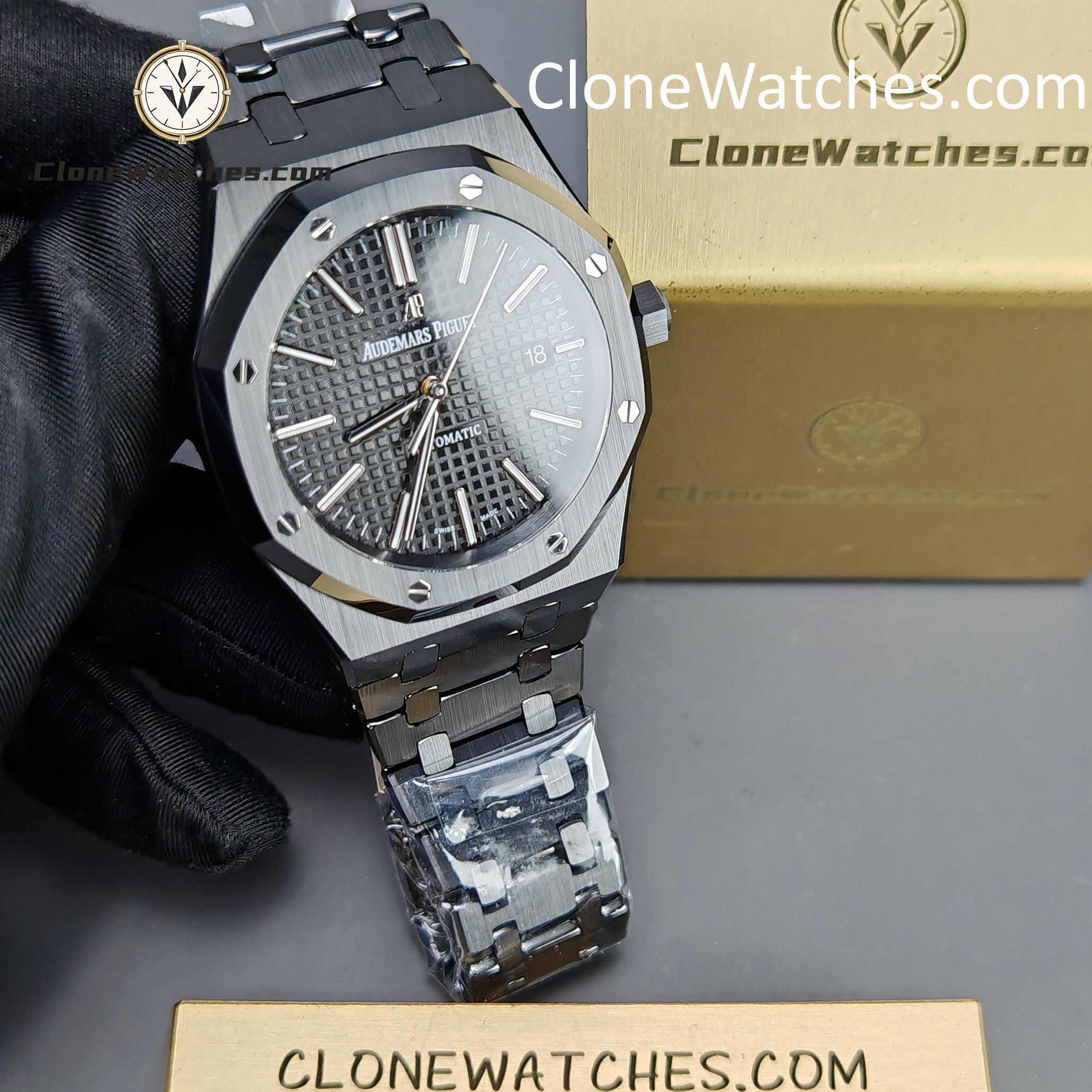 Audemars Piguet Super Clone Watches 1:1 Royal Oak 15400 Black Ceramic Black Dial - Image 4
