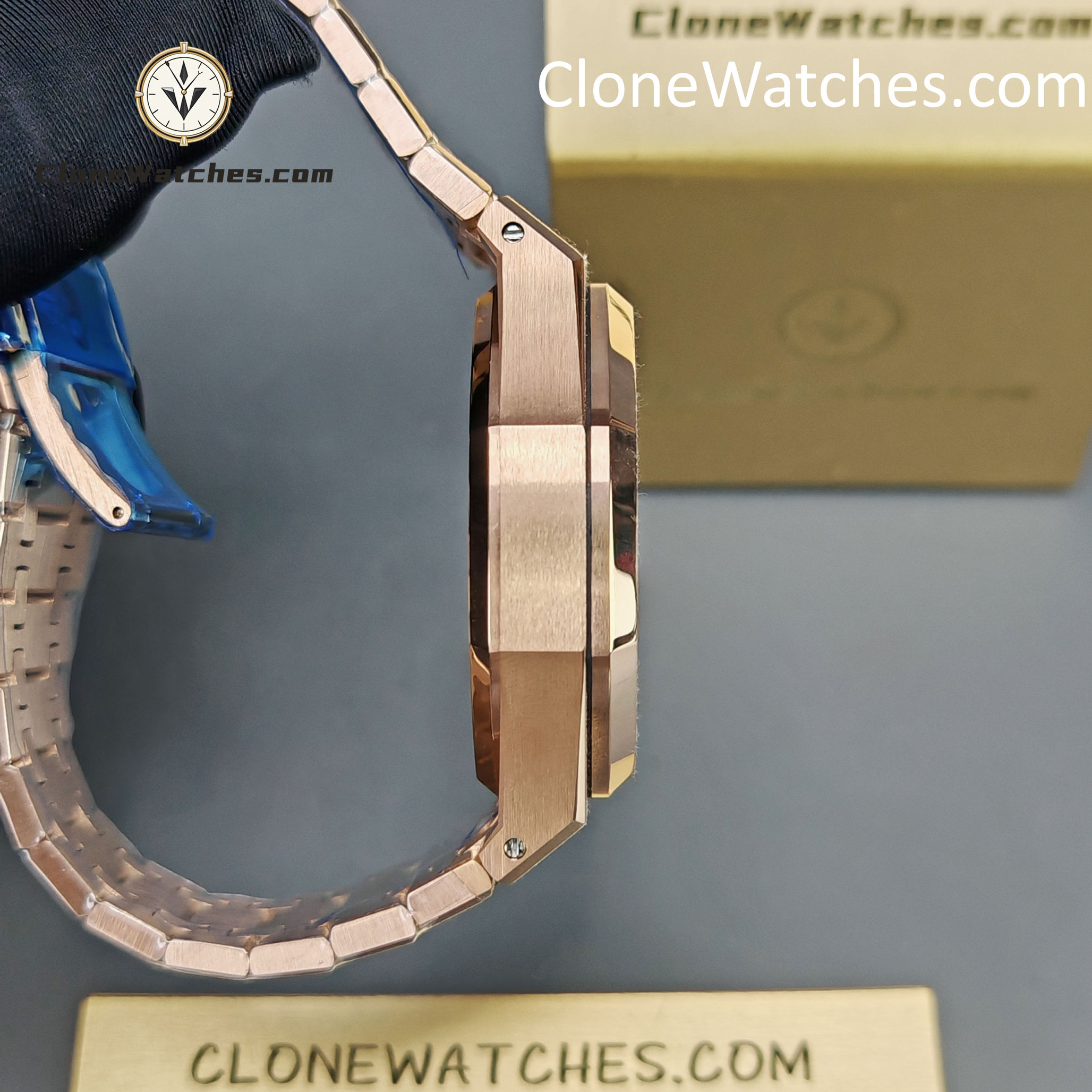 Audemars Piguet Super Clone Watches 1:1 Royal Oak Blue Dial 26239OR Selfwinding Chronograph - Image 9