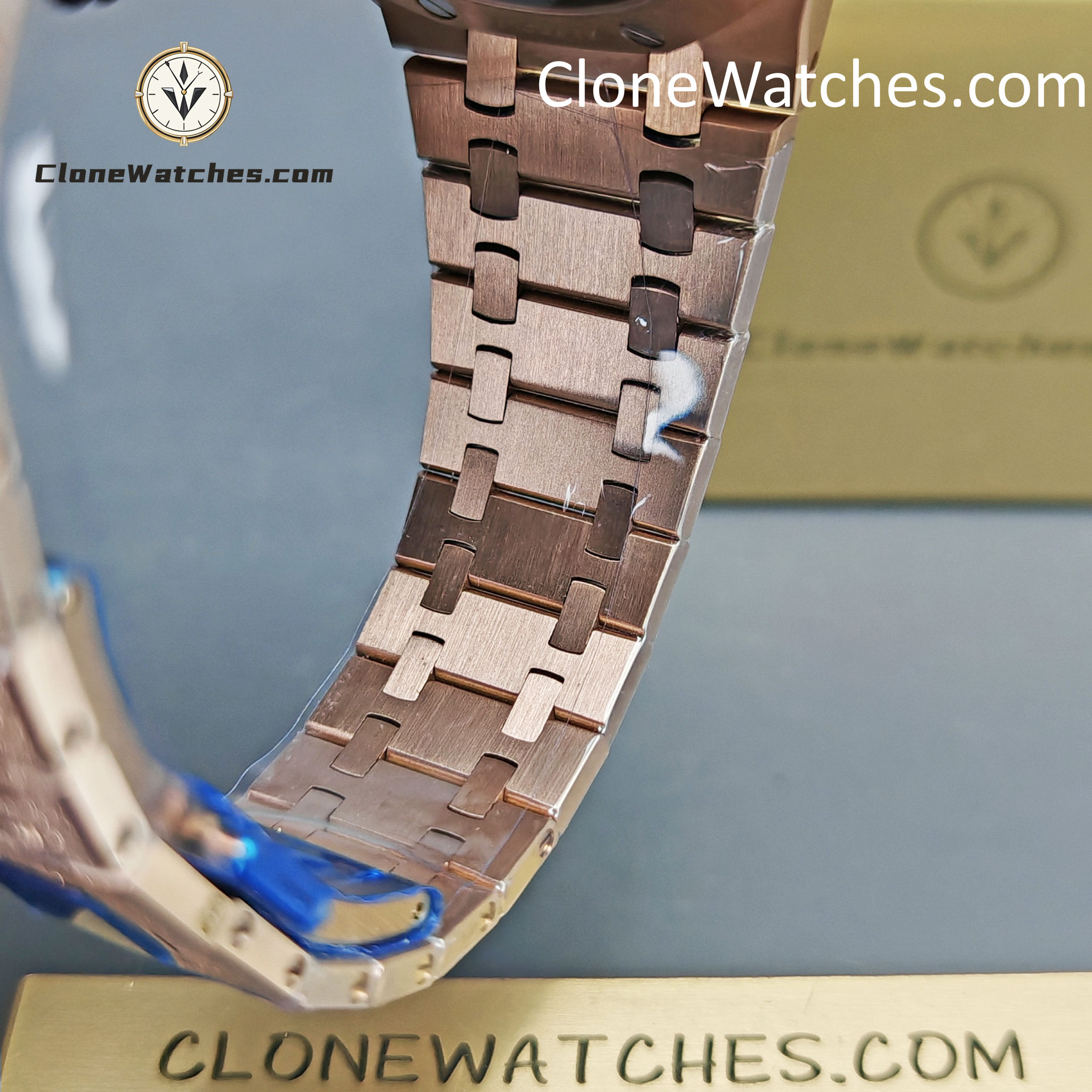 Audemars Piguet Super Clone Watches 1:1 Royal Oak Blue Dial 26239OR Selfwinding Chronograph - Image 10